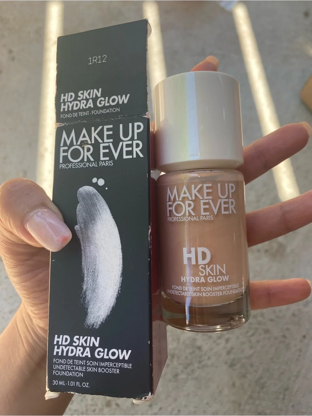 Make Up For Ever HD Skin Hydra Glow Foundation - Peach-Beige (1R12)